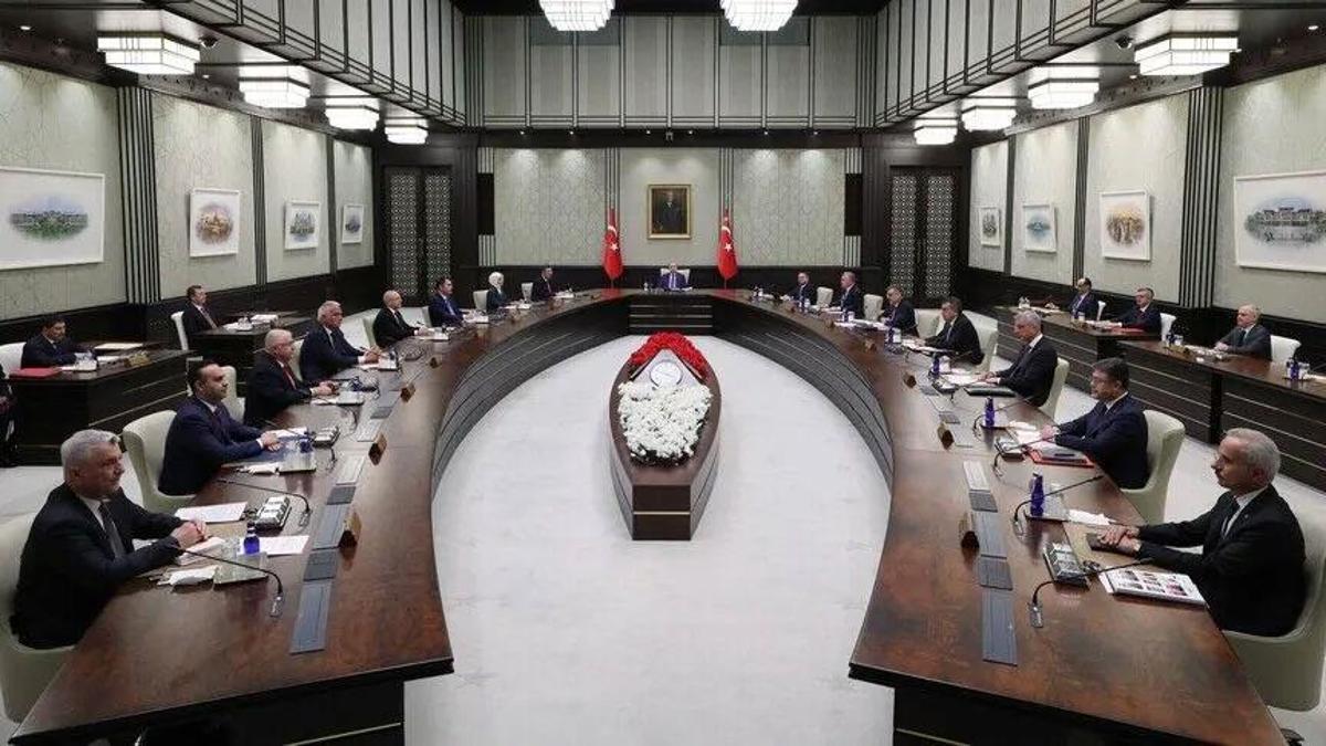 Kabine yarın toplanıyor: Terörsüz Türkiye’de yasal adım mesaisi ele alınacak