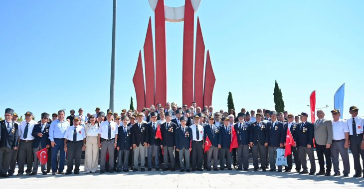 Kıbrıs Barış Harekatı’nın 52. yılında şehitler ve gaziler minnetle anıldı