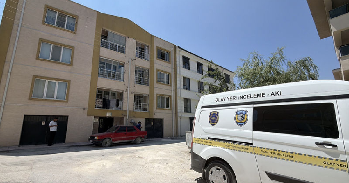 Küçük kız 3’üncü kattan düşerek öldü