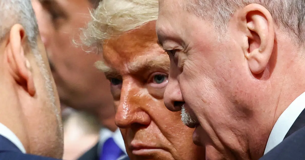 NATO Zirvesi’nden dikkat çeken anlar. Zirveye Erdoğan ve Trump ri damga vurdu
