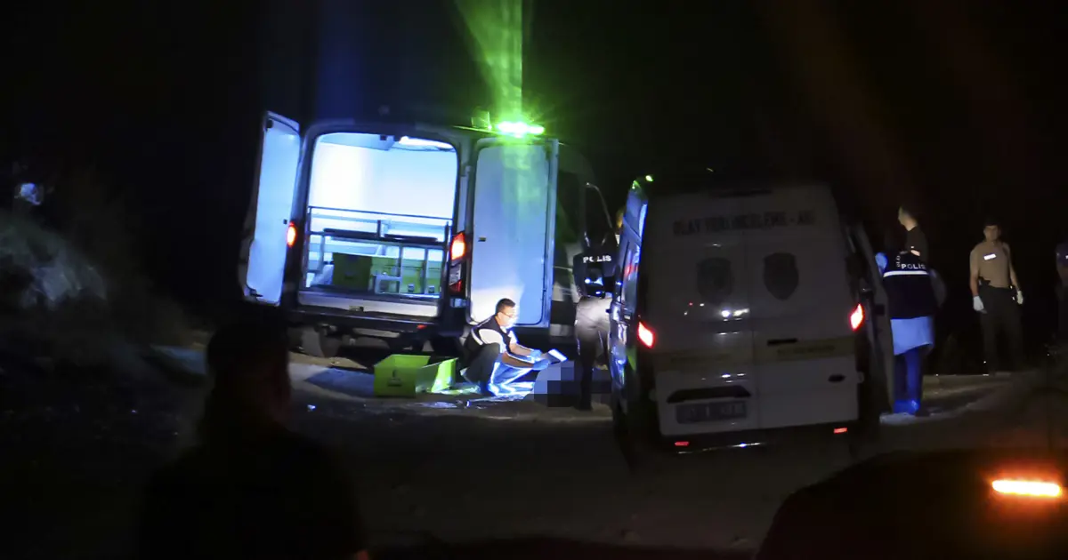Seyir tepesinde sır dolu katliam. 3 ölü