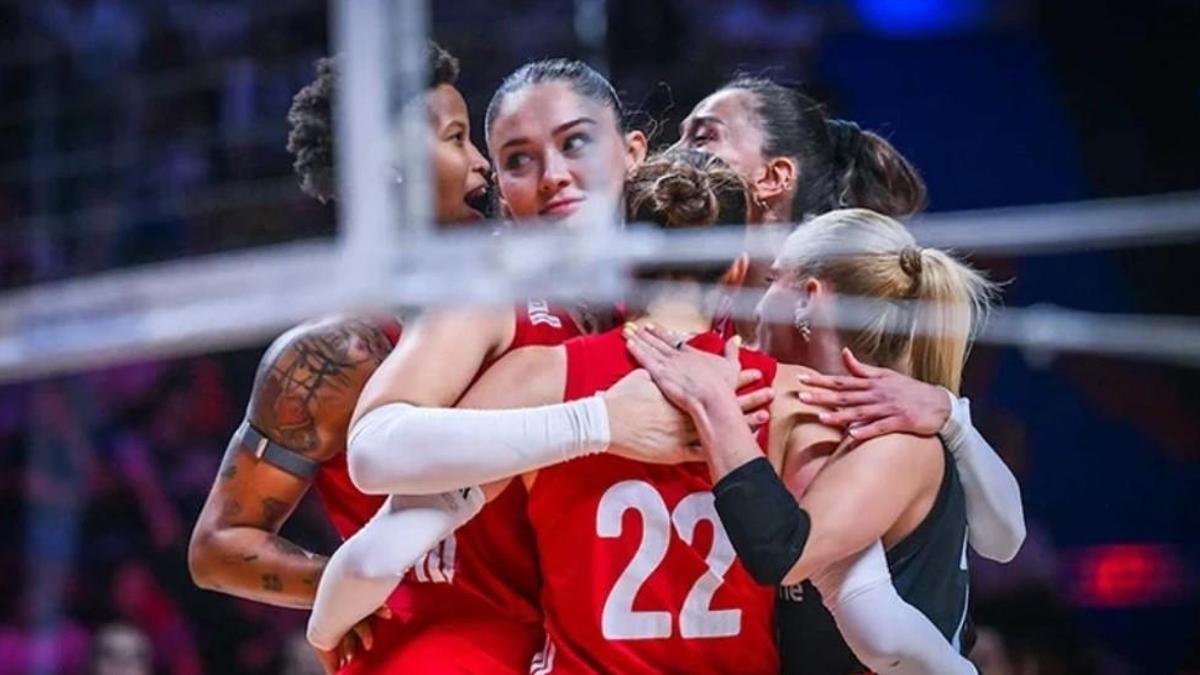 TÜRKİYE ÇİN VOLEYBOL MAÇI KAÇ KAÇ BİTTİ? Filenin Sultanları Maç Sonucu – Özeti