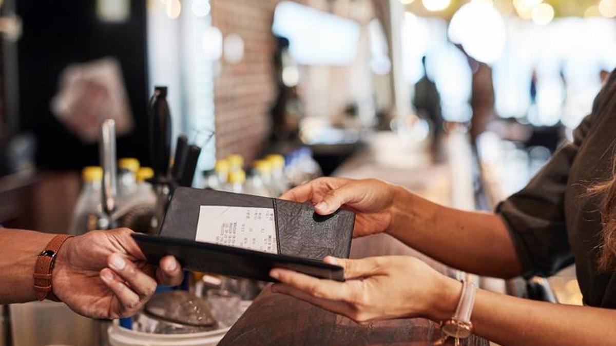 Ticaret Bakanlığı’ndan tüketicilere kritik uyarı! Restoranlarda bu ücretler istenemeyecek
