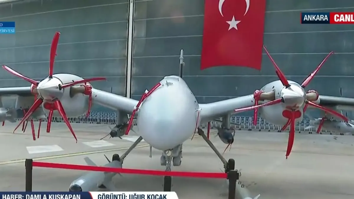 Türk savunma sanayisi NATO Zirvesi’nde görücüye çıktı! Milli hava araçlarından gövde gösterisi