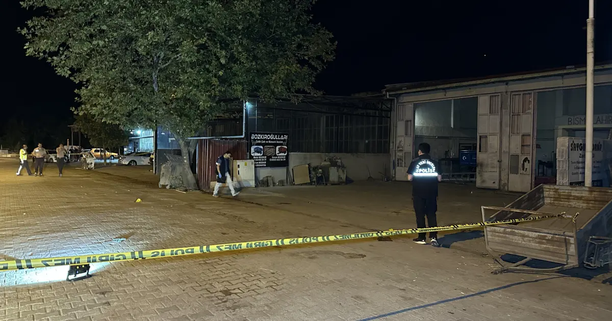 Uşak’ta iki esnaf arasındaki tartışma silahlı kavgaya dönüştü. 13 kişi yaralandı