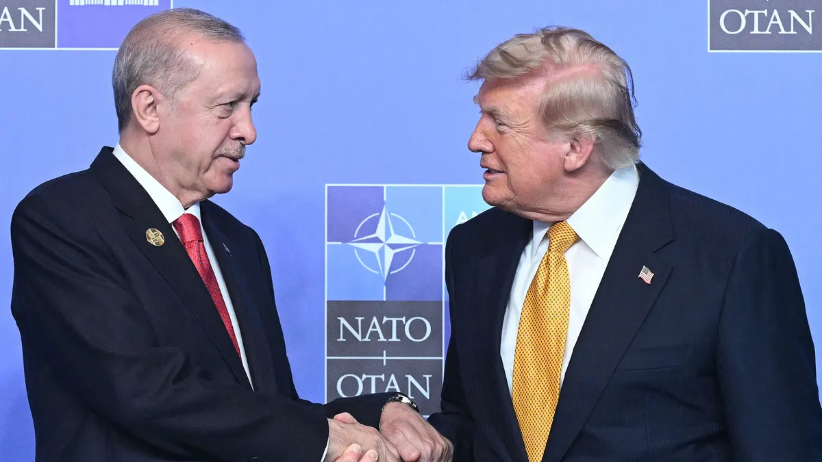 Yunan basınından Başkan Erdoğan ve Trump görüşmesine dikkat çeken manşet
