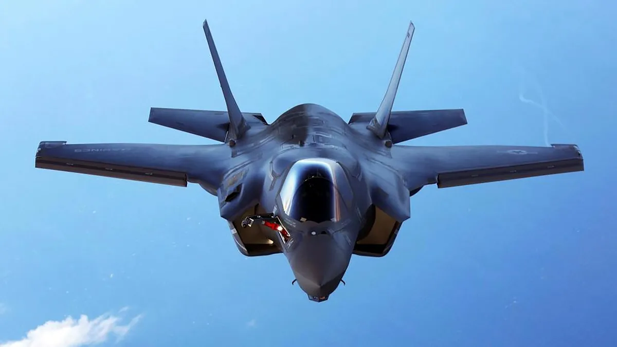 ABD’de F-35B hayalet savaş uçağı düştü! Pilot son anda kurtuldu