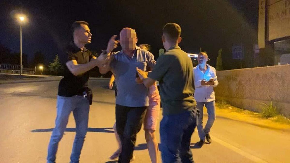 Alkollü sürücüden gazetecilere mermerli saldırı!