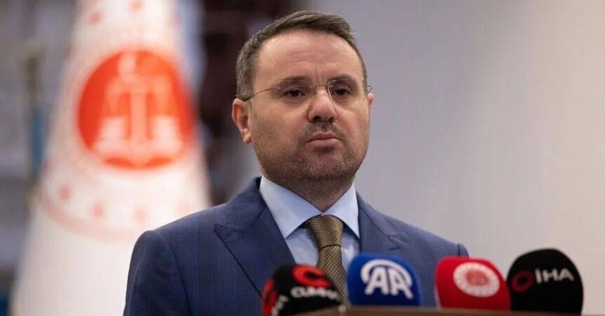 Bakan Gürlek’ten 52 orman yangınına ilişkin açıklama