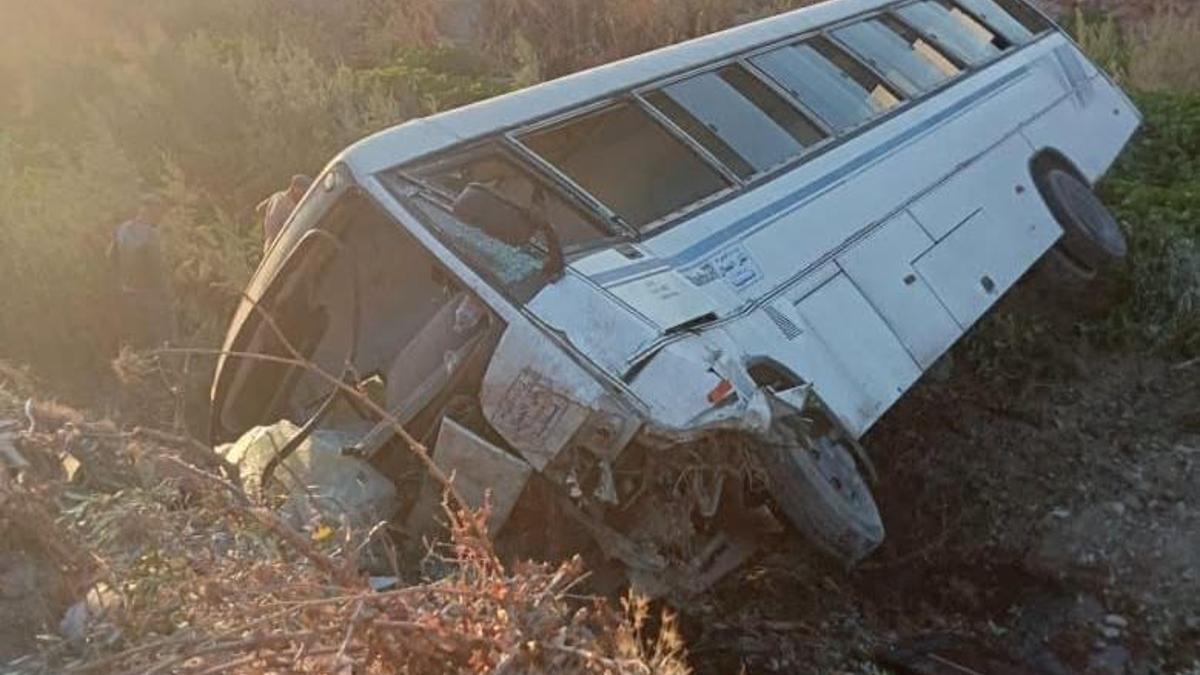 Cezayir’de yolcu otobüsü şarampole devrildi: 6 ölü, 22 yaralı