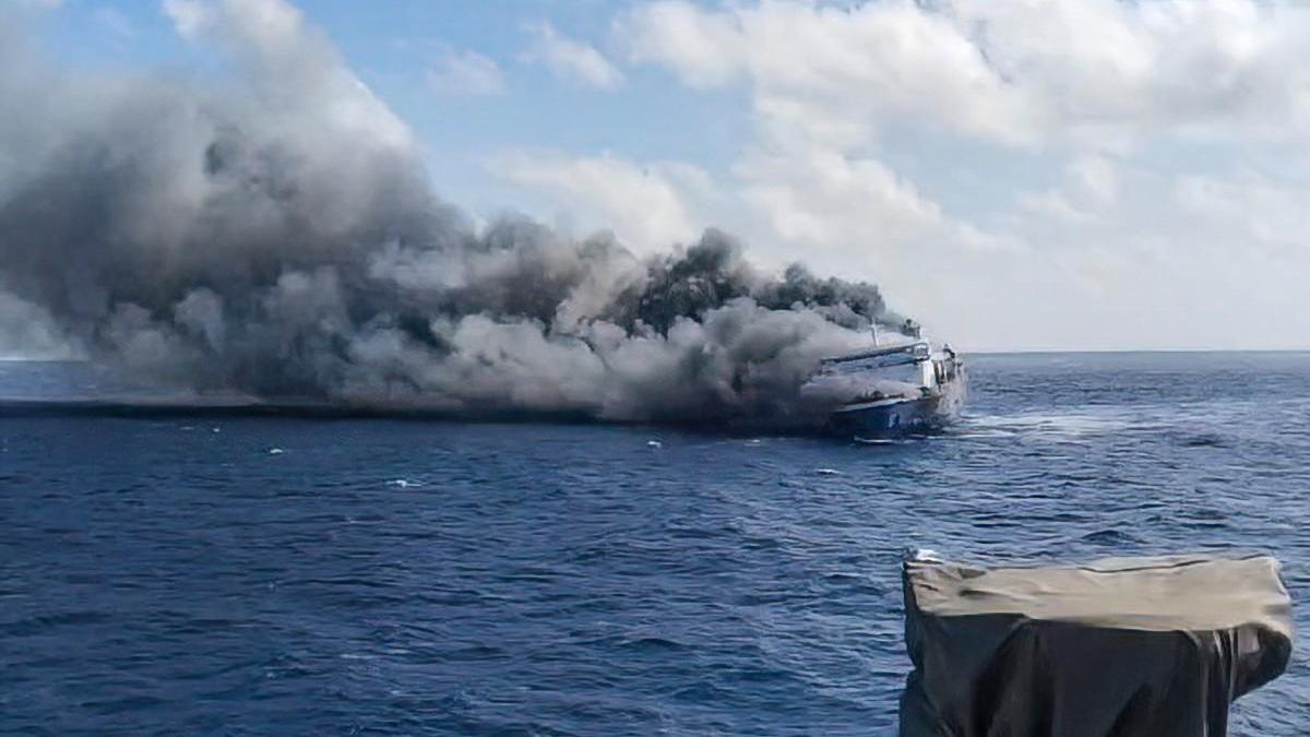 Endonezya’da feribotta yangın faciası: 5 ölü, 41 kayıp