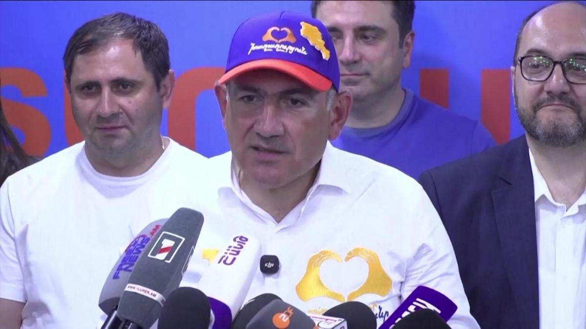 Ermenistan’da hükümet istifa etti