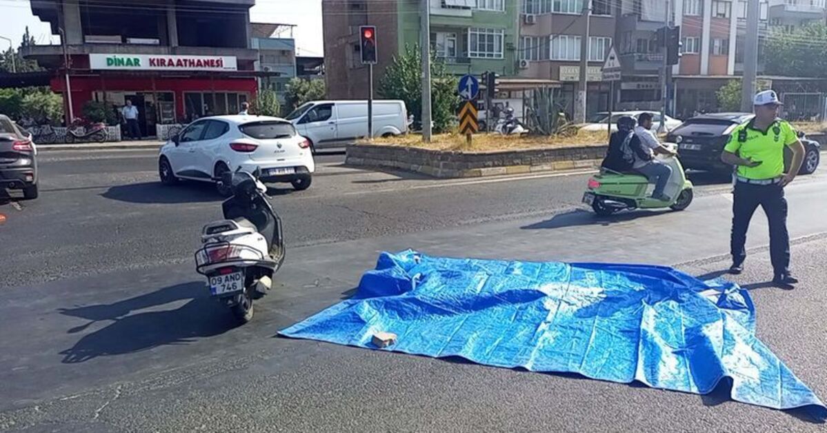 Kırmızı ışıkta geçen motosikletli otomobille çarpıştı