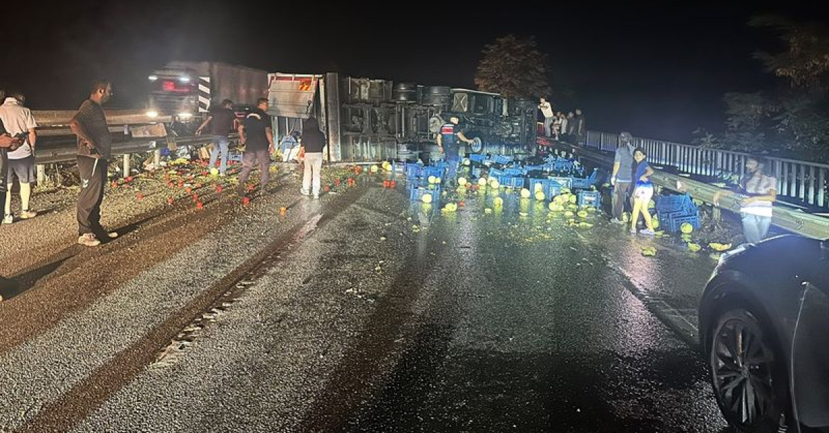 Manisa’da 4 araçlık zincirleme kaza: 7 yaralı