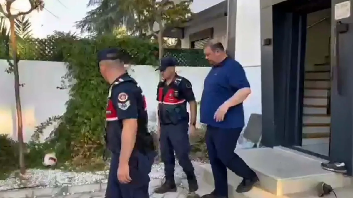Menderes Belediyesi soruşturmasında 16 şüpheli adliyede