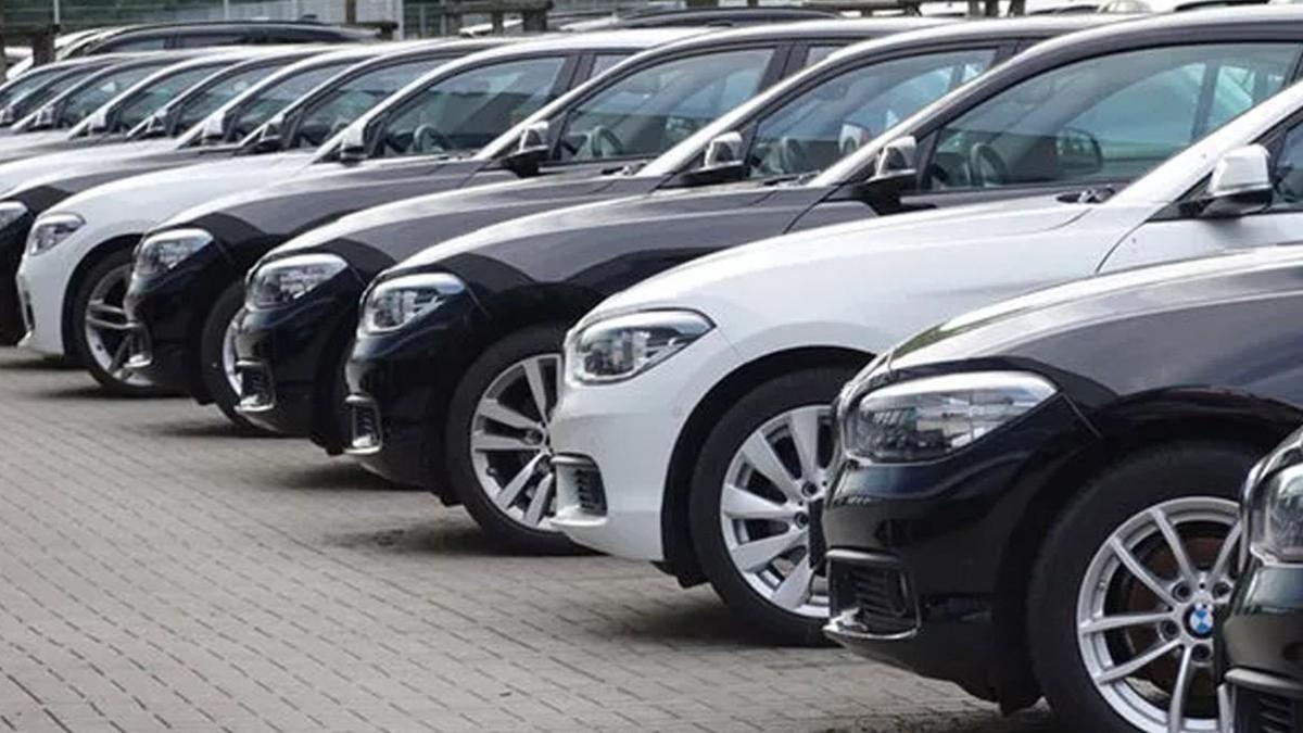 Otomotiv satışları yüzde 10 daraldı
