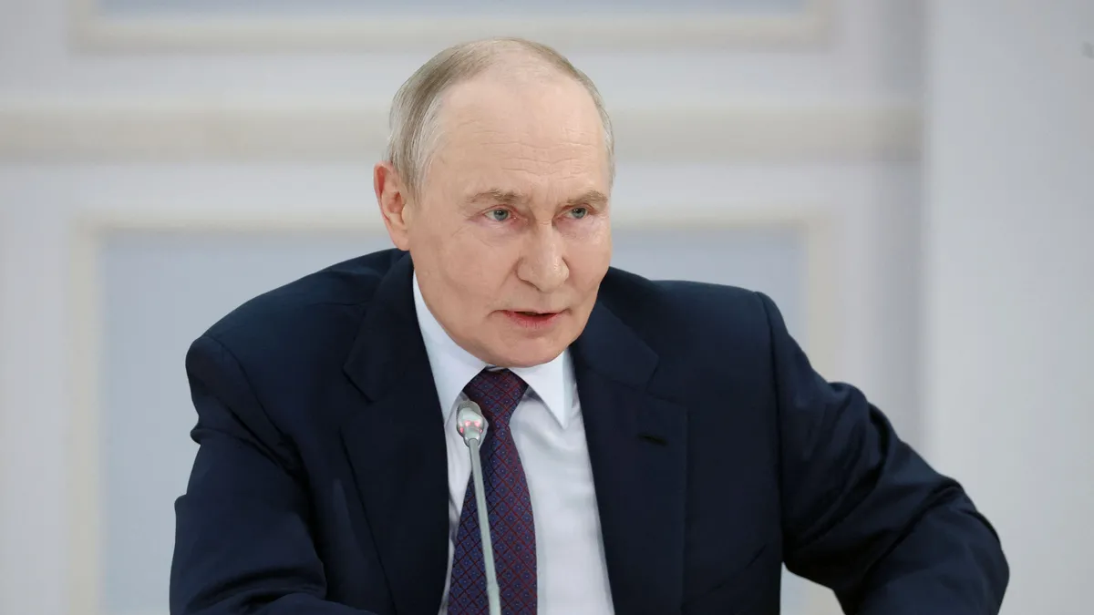 Putin’den Batılı ülkelere sert uyarı: Rus ticaret gemilerine el konulması halinde Moskova’nın karşılık vereceğini açıkladı