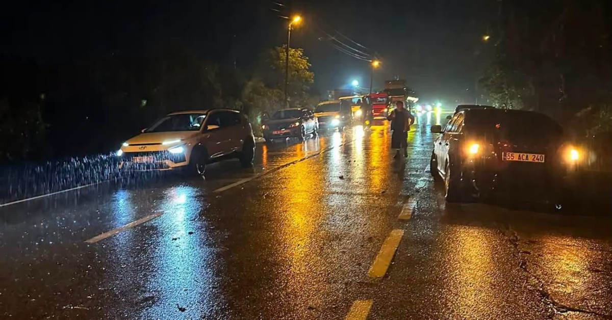 Sağanak Giresun’da ulaşımı vurdu