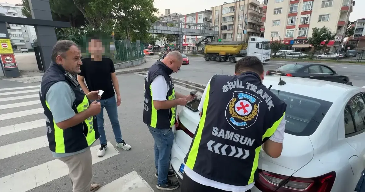 Samsun’da ‘korsan taksi’ denetimi: 3 sürücüye 300 bin TL ceza
