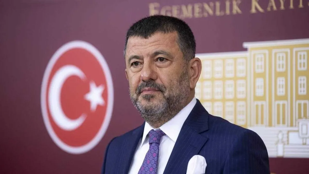 Veli Ağbaba’nın ağabeyi Hür Ağbaba gözaltında!