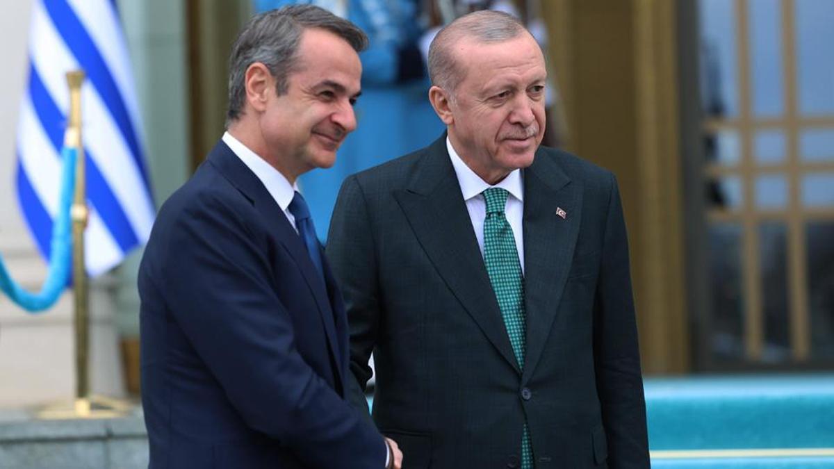 Yunan akademisyenden canlı yayında Türkiye itirafı!