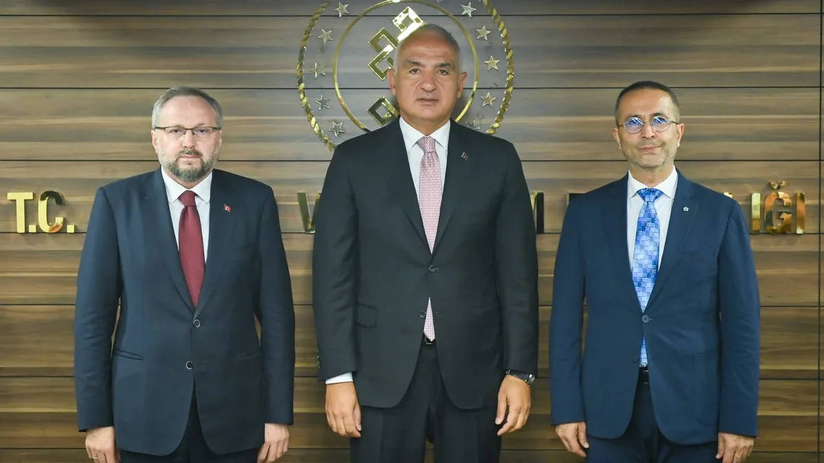 Yunus Emre Enstitüsü’nde başkanlık değişti: Prof. Dr. Abdurrahman Aliy’nin yerine Prof. Dr. Selim Argun getirildi